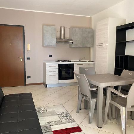 La Lanterna - Appartamenti In Residence Con Piscina 代森扎诺-德尔加达 外观 照片