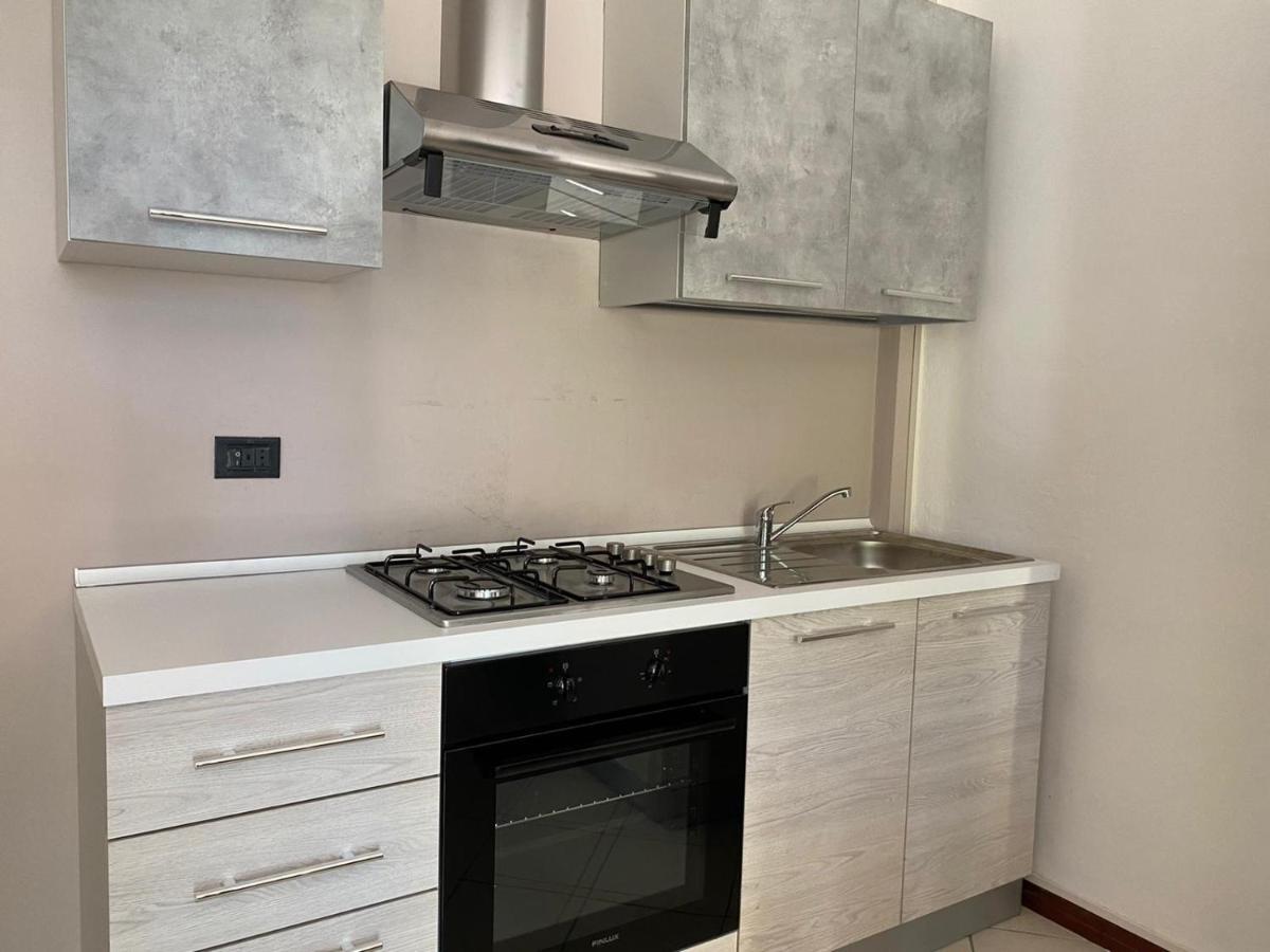 La Lanterna - Appartamenti In Residence Con Piscina 代森扎诺-德尔加达 外观 照片