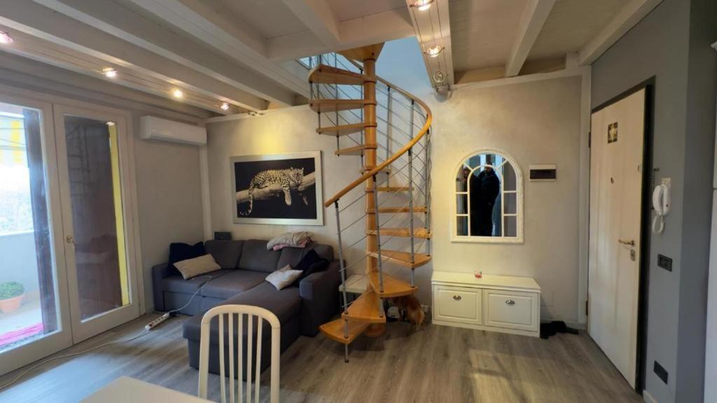 La Lanterna - Appartamenti In Residence Con Piscina 代森扎诺-德尔加达 外观 照片
